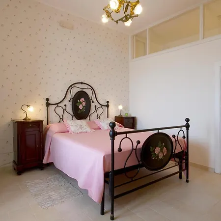 Cozy In Monte Santangelo With Kitchen Nyaraló Monte SantʼAngelo