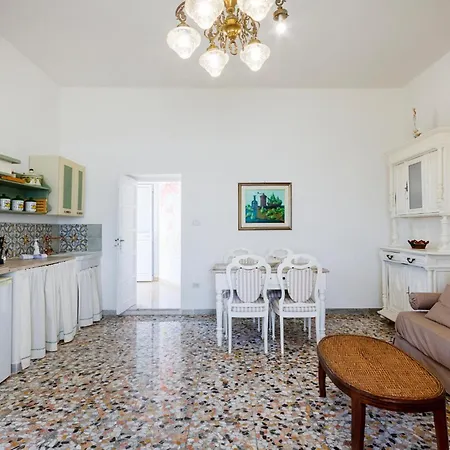 Cozy In Monte Santangelo With Kitchen