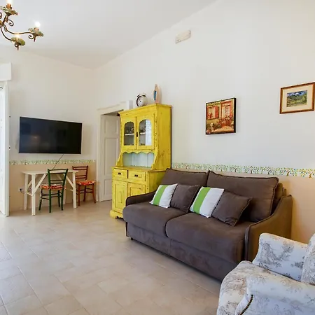 Cozy In Monte Santangelo With Kitchen